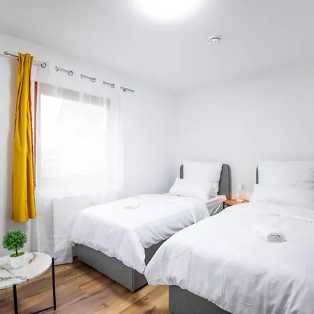 Moderne In Talheim Mit Viel Platz, Grossem, Hellem Balkon Und Direkter Anbindung Zur A81 Апартаменты *